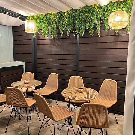 Oasis Apartment 2 By Gg أليكسانثيربوليس المظهر الخارجي الصورة